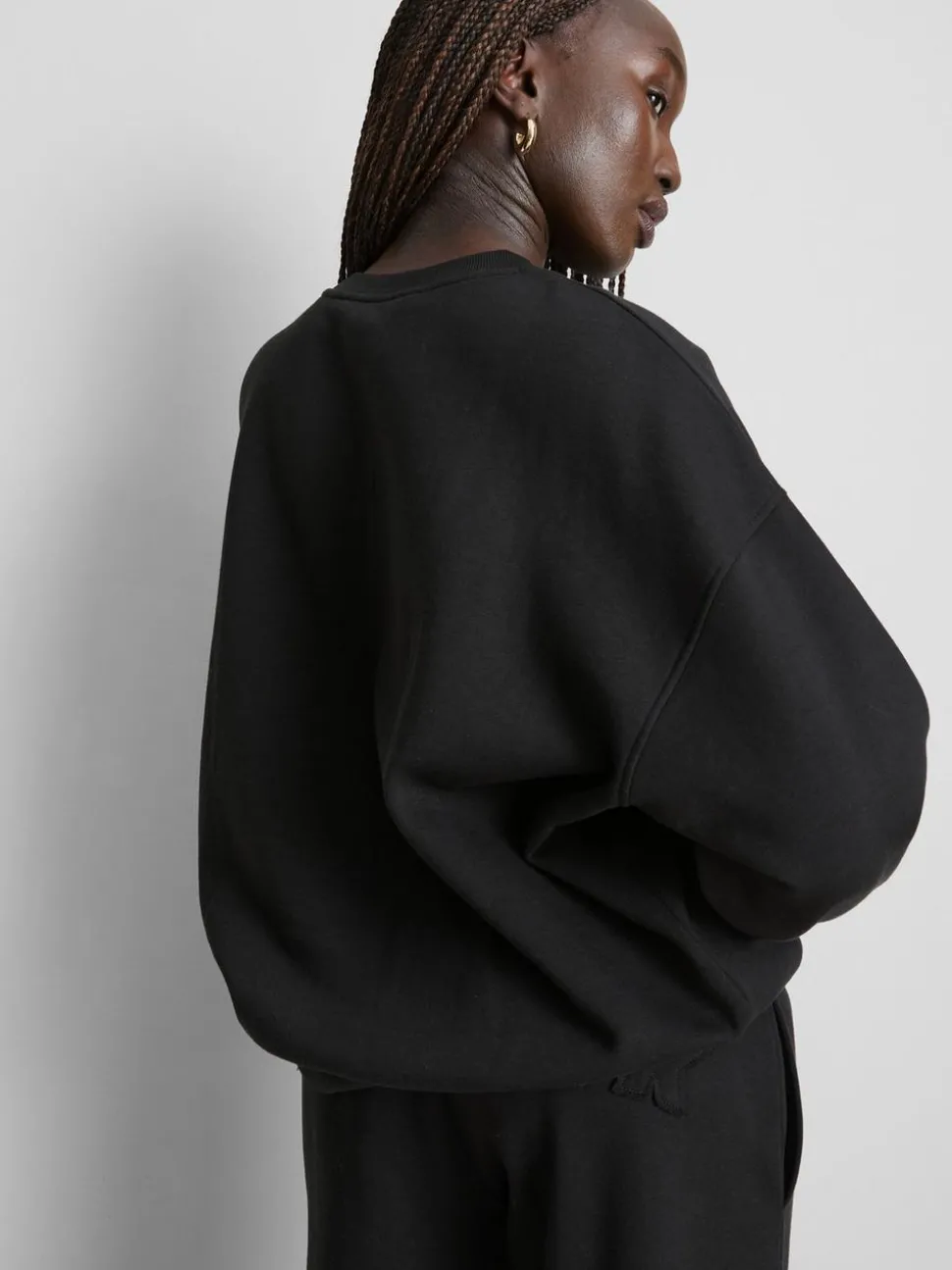 Sweatshirt mit hohem Baumwollanteil und Applikation