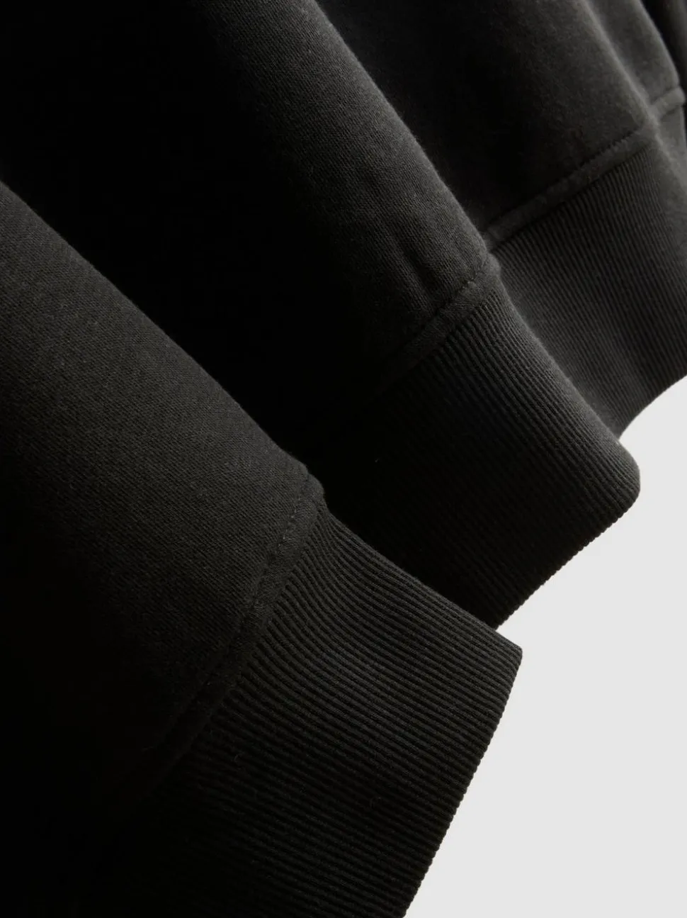 Sweatshirt mit hohem Baumwollanteil und Applikation