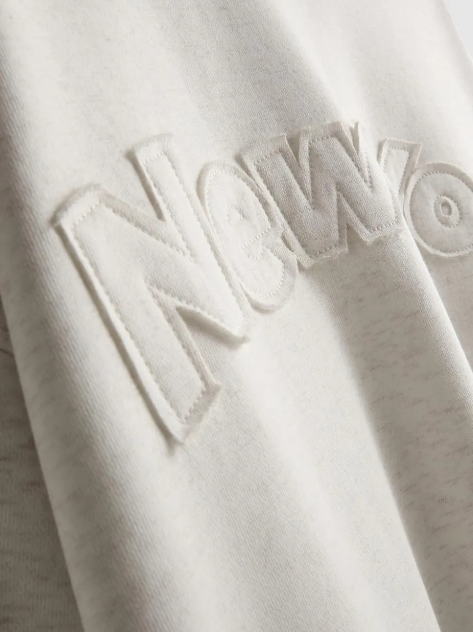 Sweatshirt mit hohem Baumwollanteil und Applikation