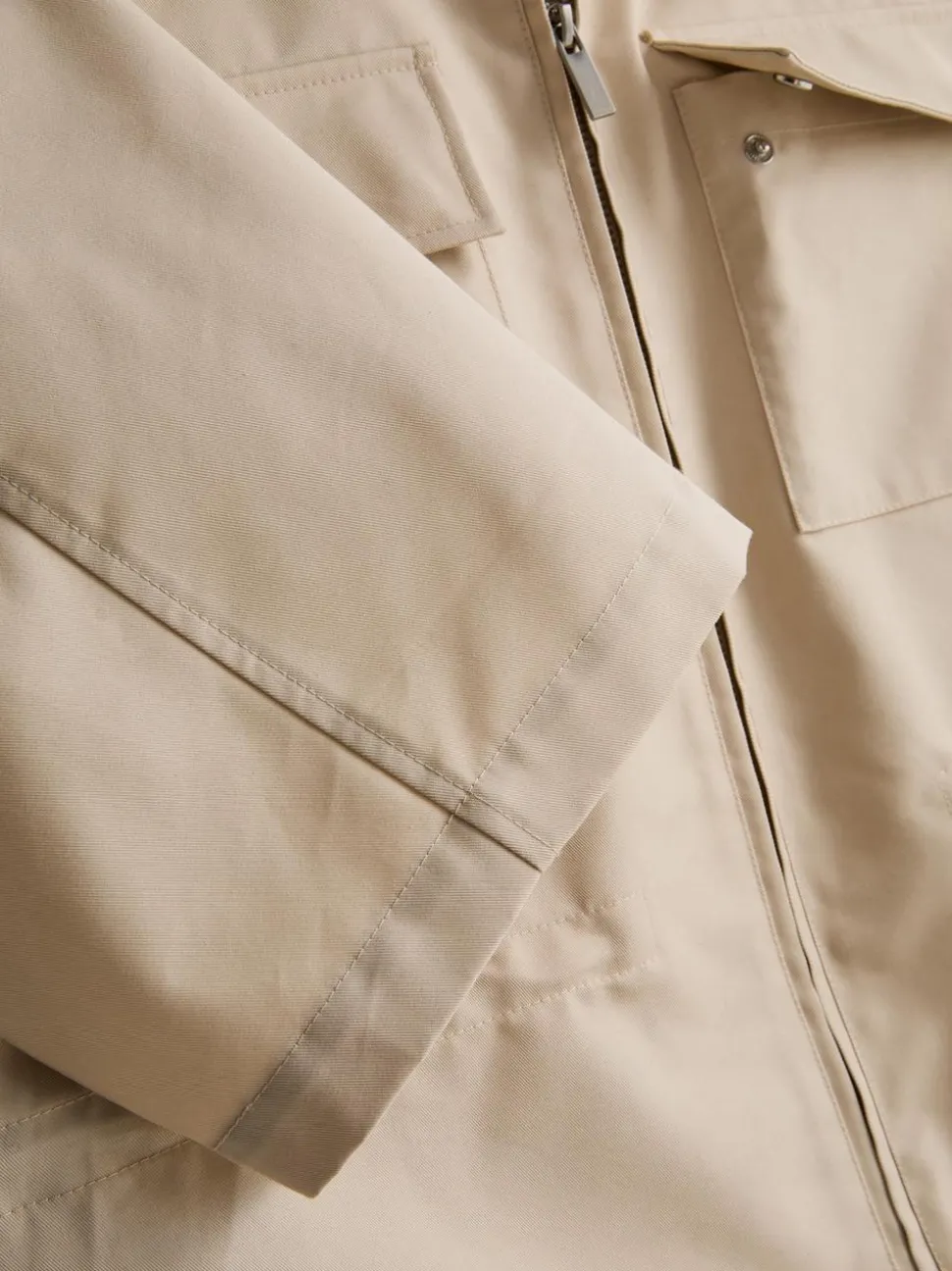 Taillierte, kurzärmelige Hemdjacke