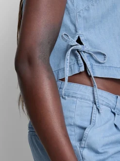 Tanktop aus Baumwoll-Denim mit seitlichen Bindebändern