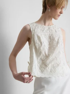 Tanktop mit Blumenstickerei zum Binden