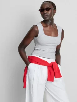 Tanktop mit hohem Baumwollanteil und Bogenkante