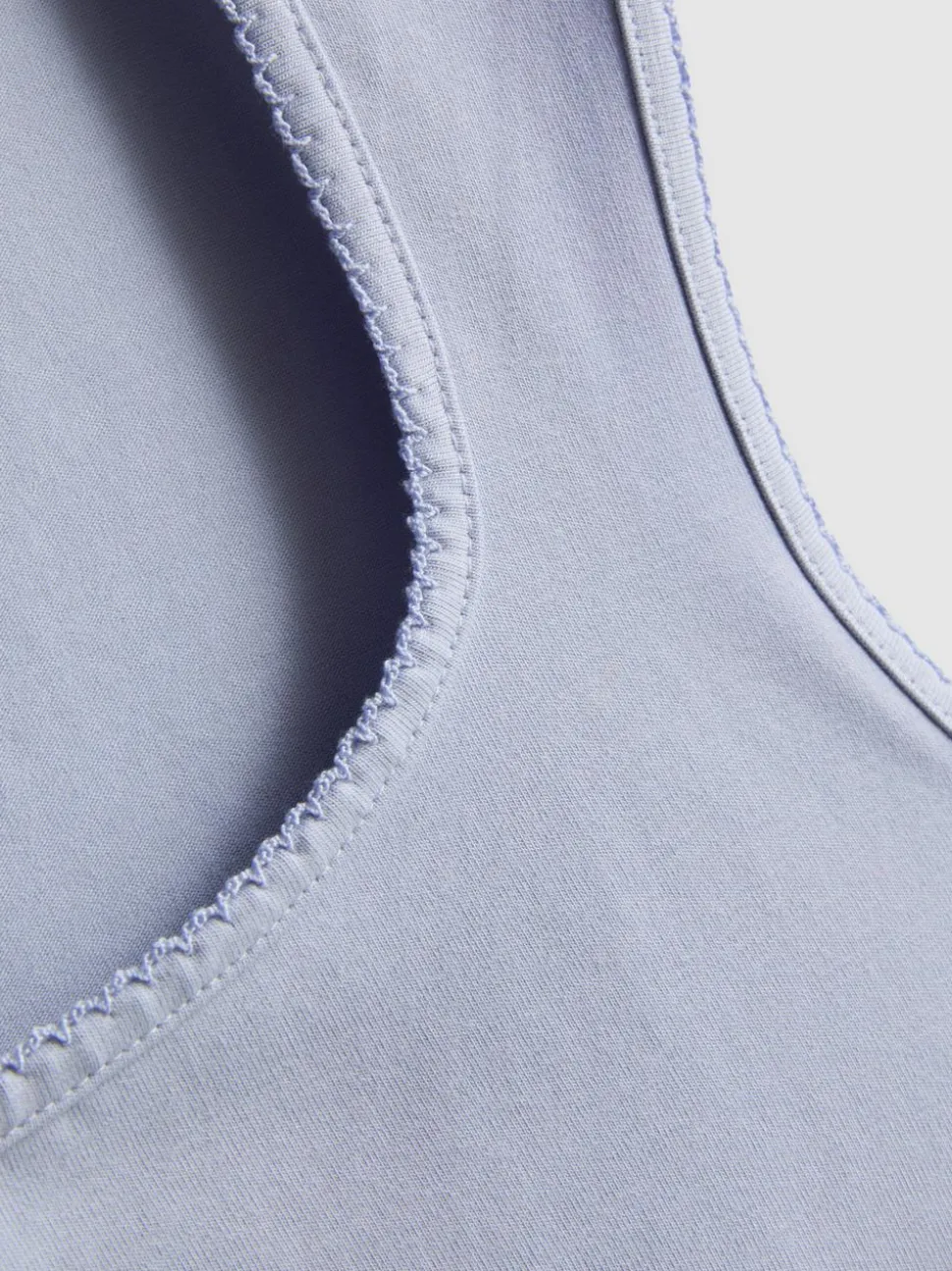 Tanktop mit hohem Baumwollanteil und Bogenkante