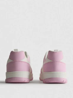 Tennisschuhe in Blockfarben