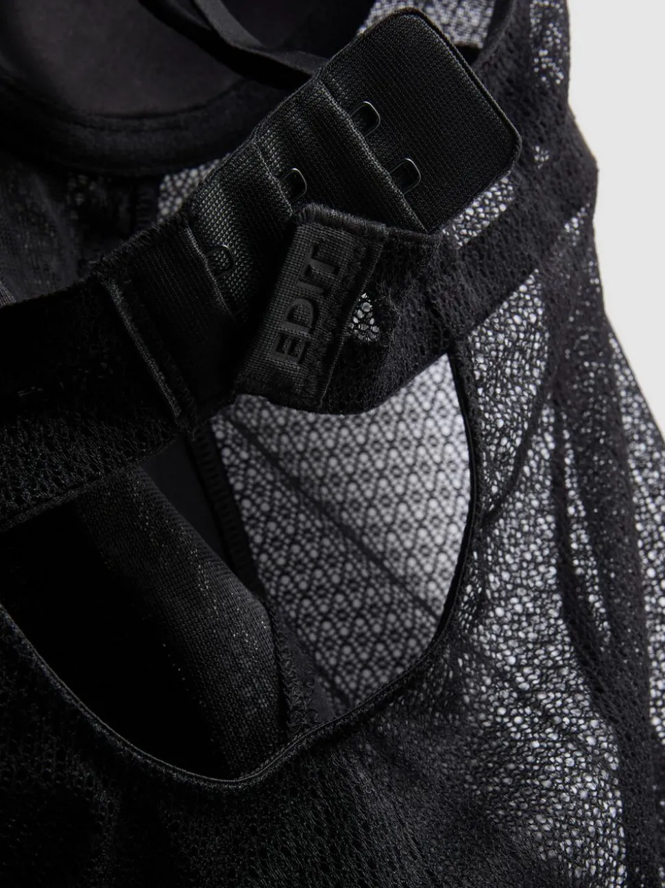 „The Edit“ Body mit floraler Spitze
