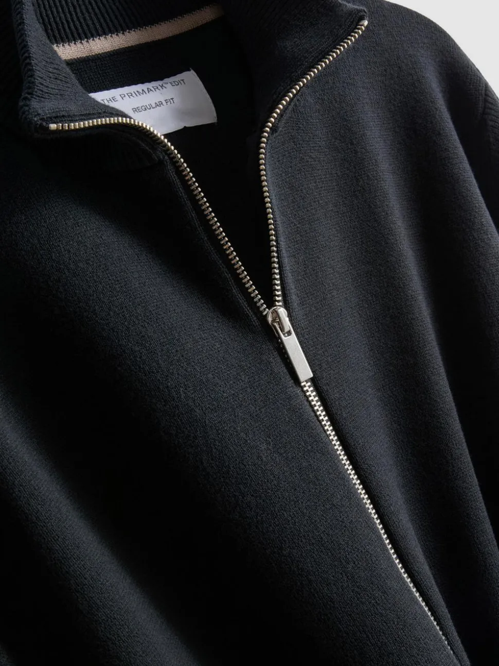 „The Edit“ Cardigan mit Trichterkragen