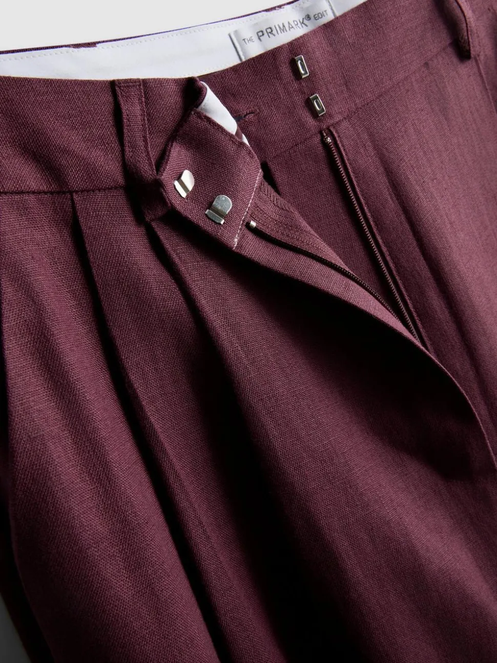 „The Edit“ Leinenhose mit weitem Bein und Bundfalten