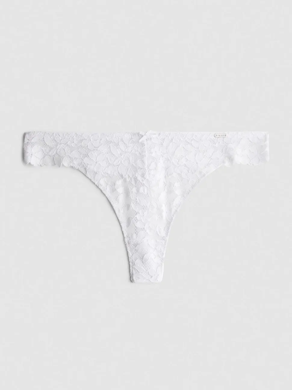 „The Edit“ Tanga aus floraler Spitze