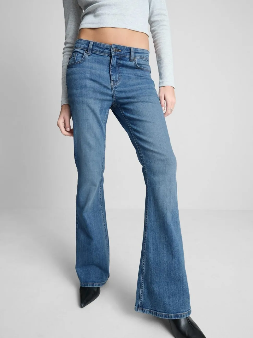 The Primark Scene | Ausgestellte Jeans mit niedriger Leibhöhe