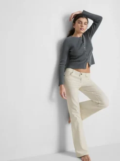 The Primark Scene | Ausgestellte Jeans mit niedriger Leibhöhe