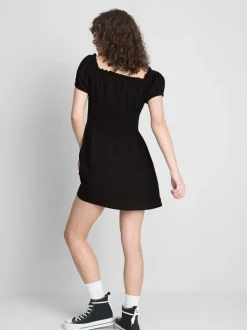 The Primark Scene | Milchmädchen-Minikleid in Korsagenoptik