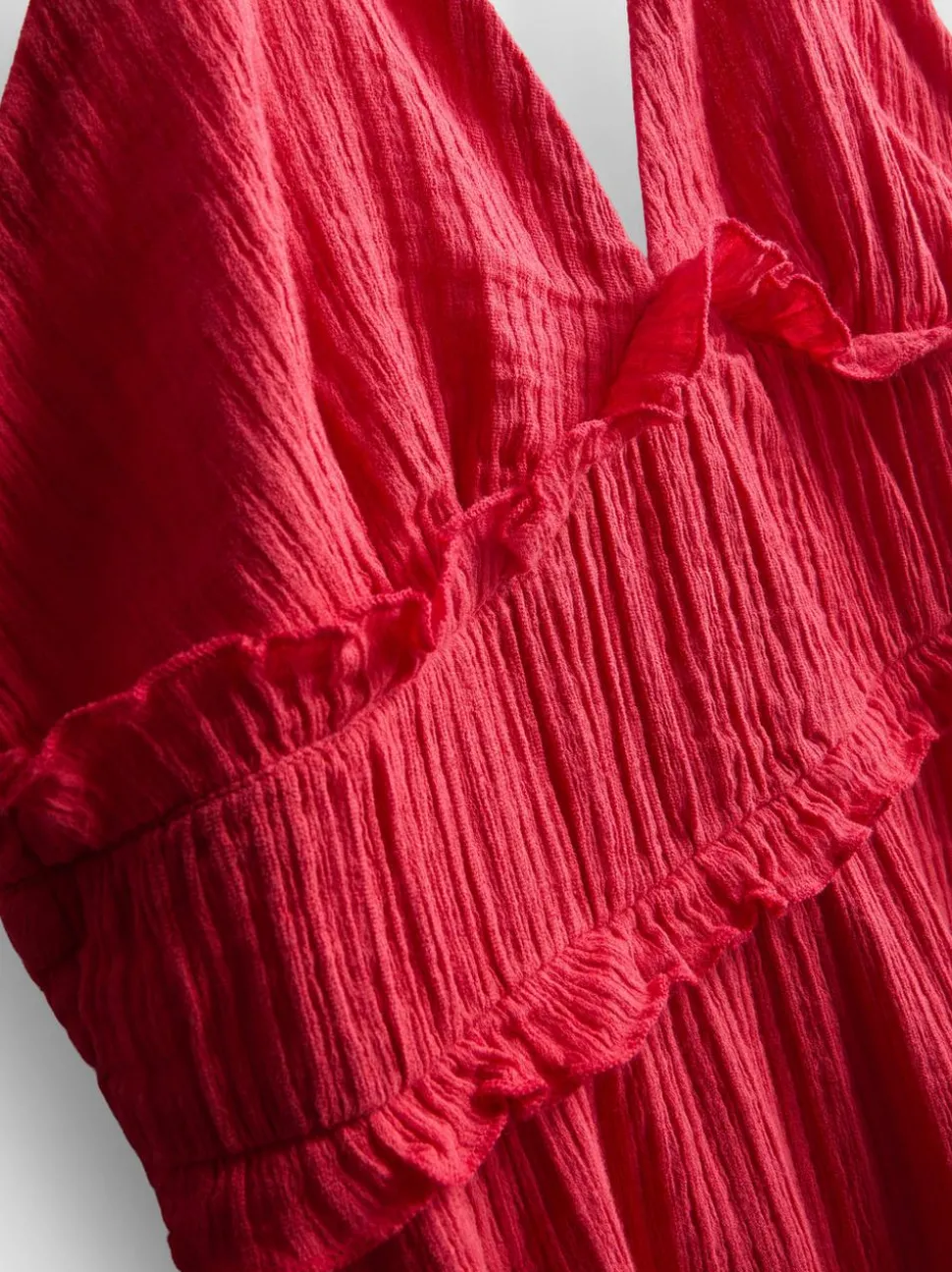 The Primark Scene | Minikleid in Knitteroptik mit Rüschen