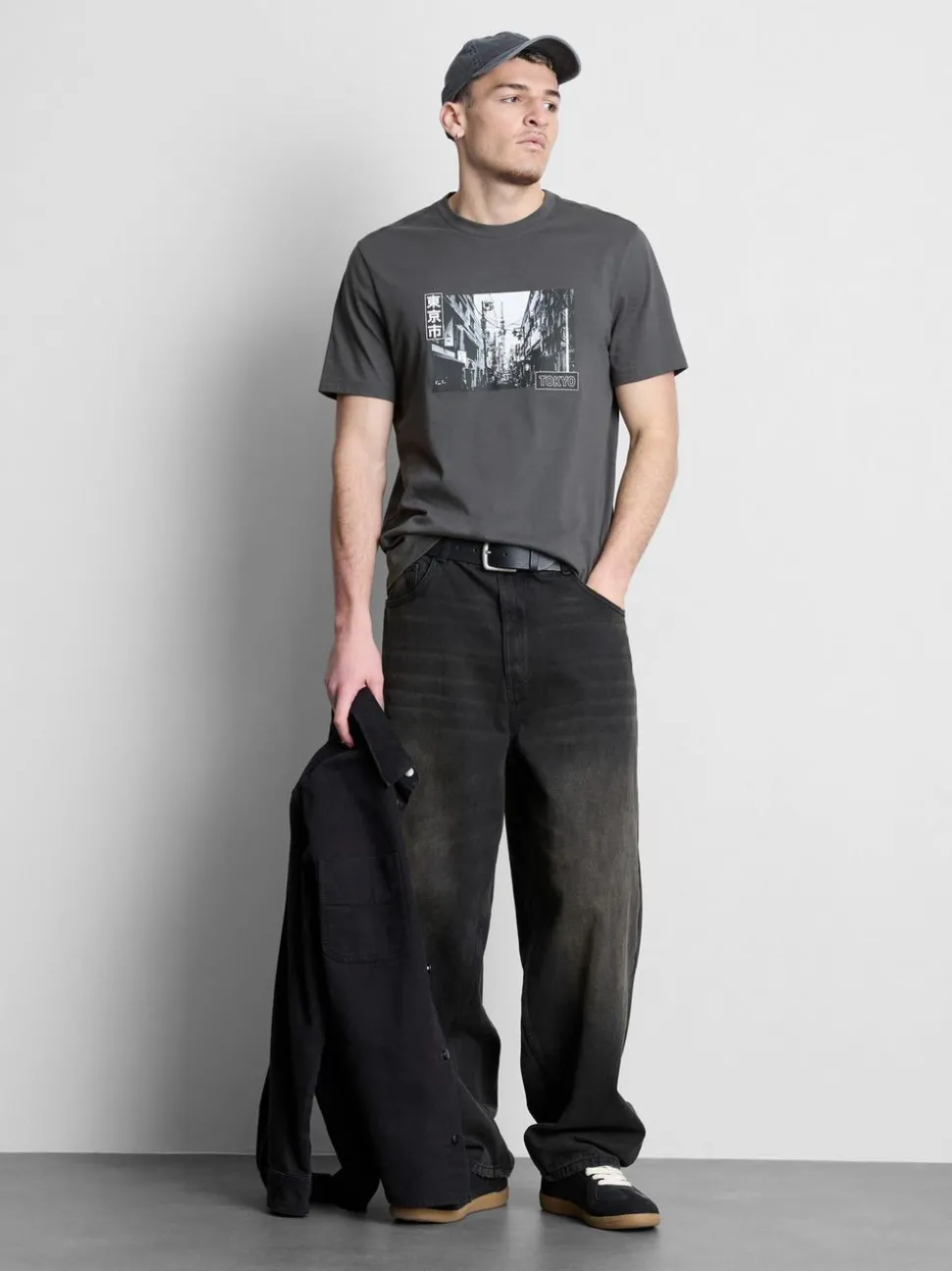 „Tokyo Street“ T-Shirt mit Grafik