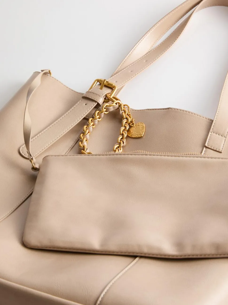 Tragetasche mit Anhänger