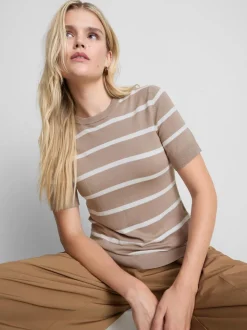 T-Shirt aus dichtem Strick
