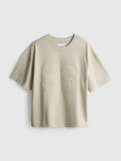 T-Shirt mit Nummernapplikation