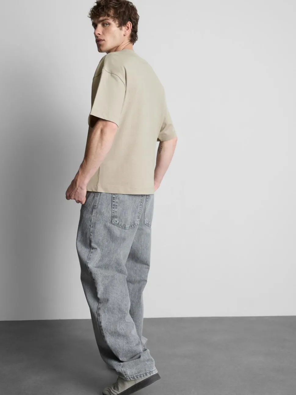 T-Shirt mit Nummernapplikation