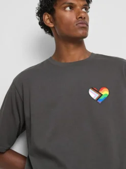 T-Shirt mit Pride-Herz-Grafik