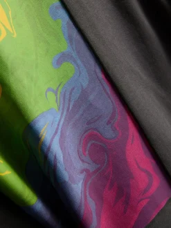 T-Shirt mit Pride-Herz-Grafik