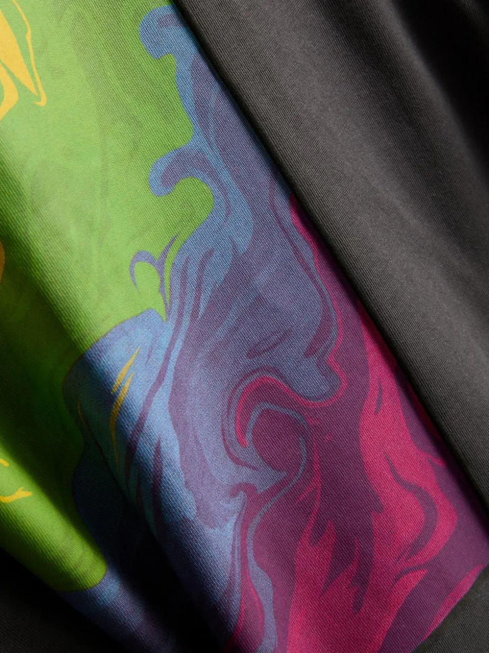 T-Shirt mit Pride-Herz-Grafik