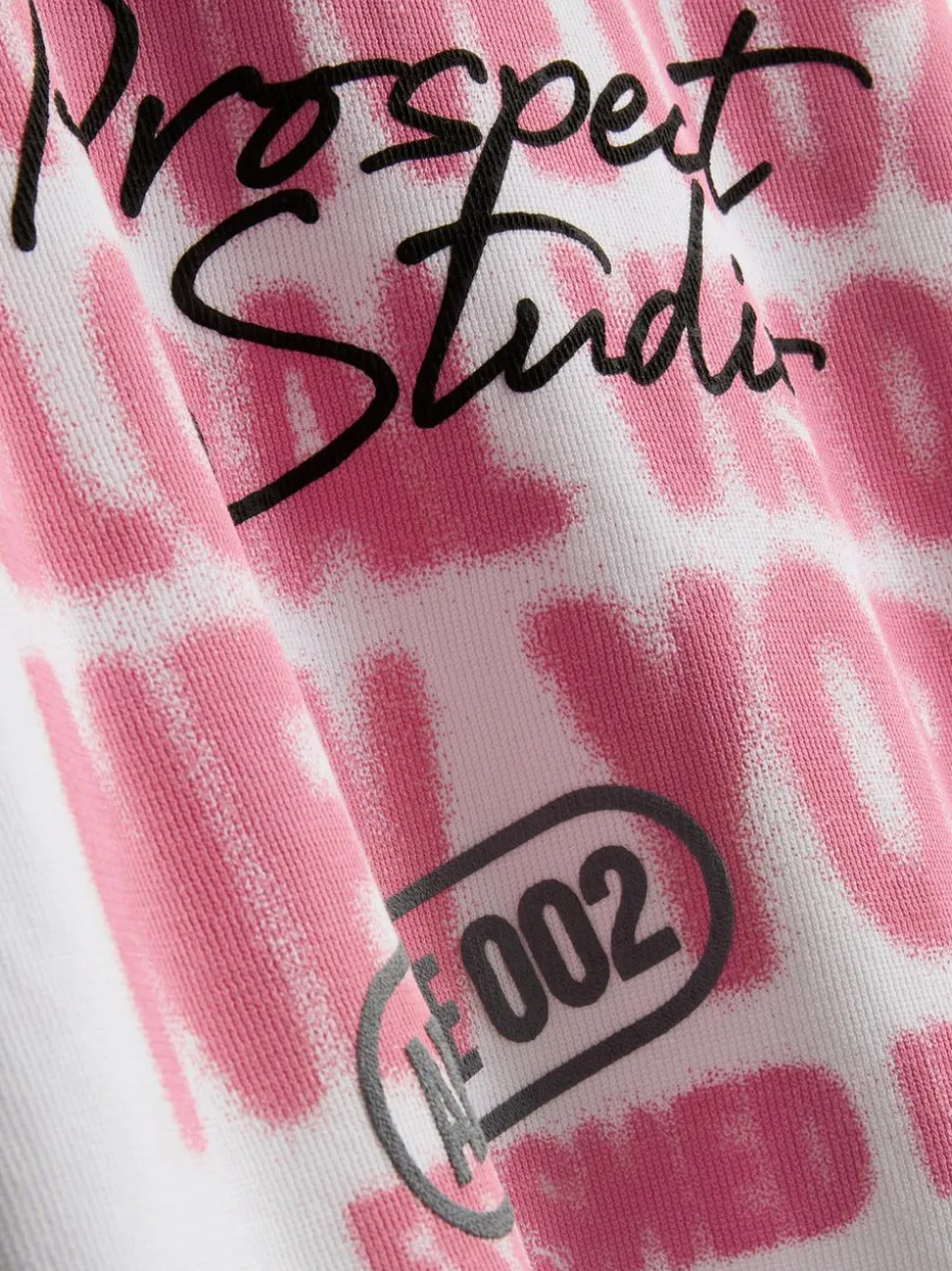 T-Shirt mit „Prospect Studio“ Grafik