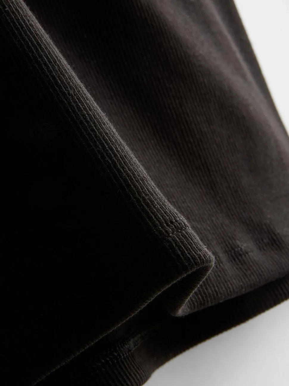 T-Shirt mit Spitzenbesatz und hohem Baumwollanteil