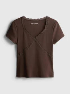 T-Shirt mit Spitzenbesatz und hohem Baumwollanteil
