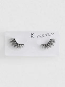 Volumiöse, künstliche „Sosu Cosmetics“ Wimpern