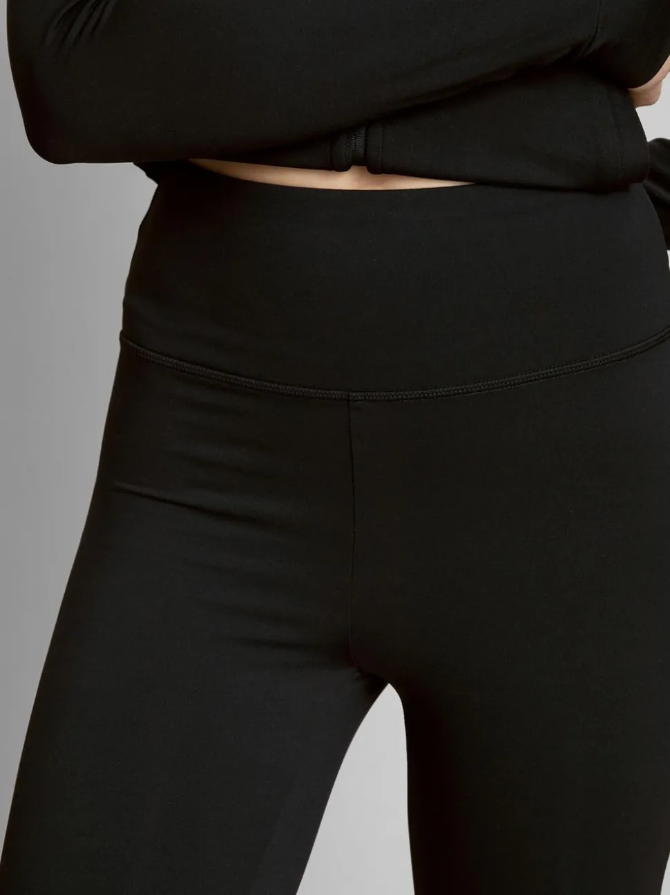 Weiche Leggings aus ausgestelltem Bein