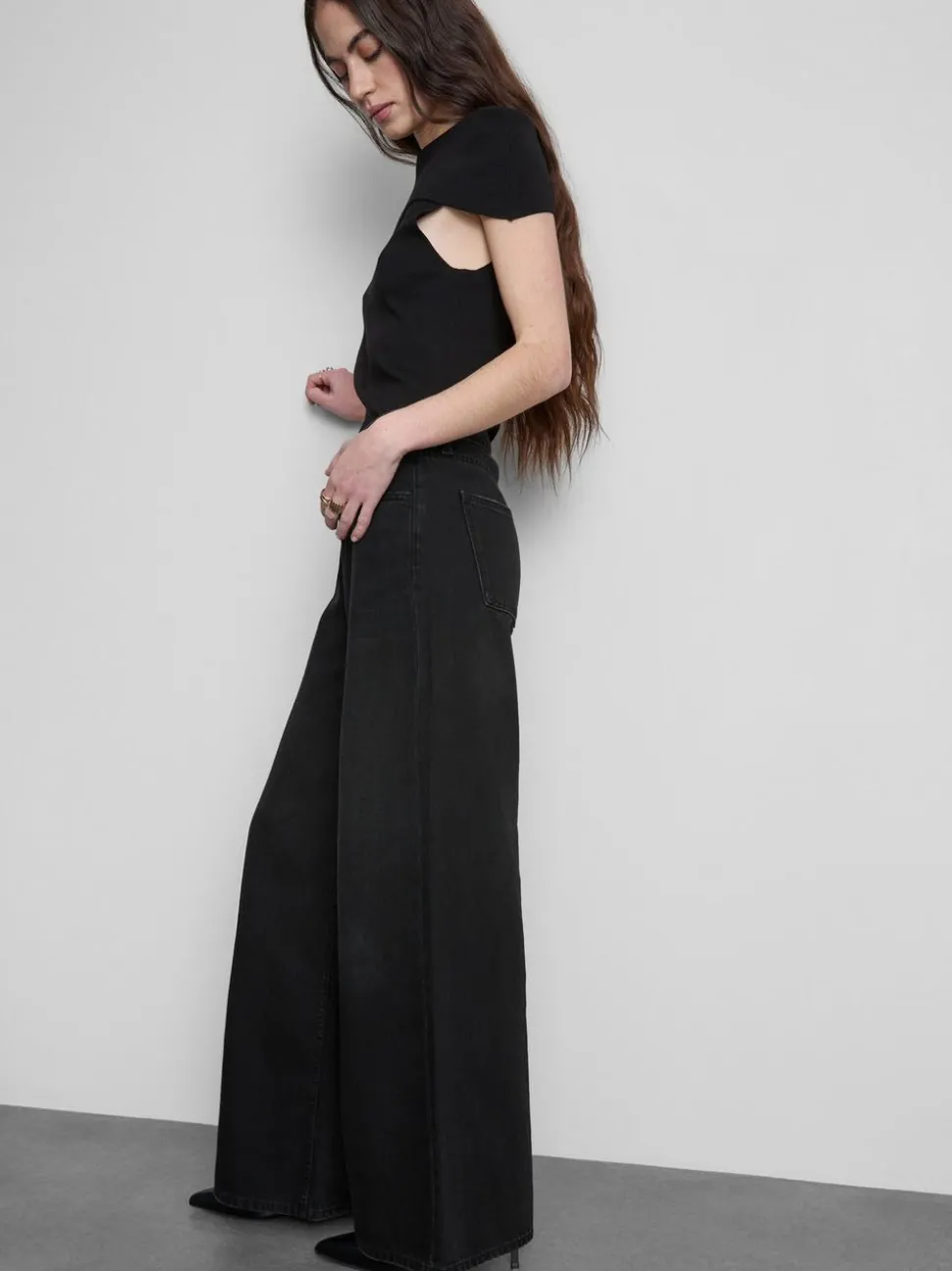 Weite Baumwoll-Jeans mit mittlerer Leibhöhe