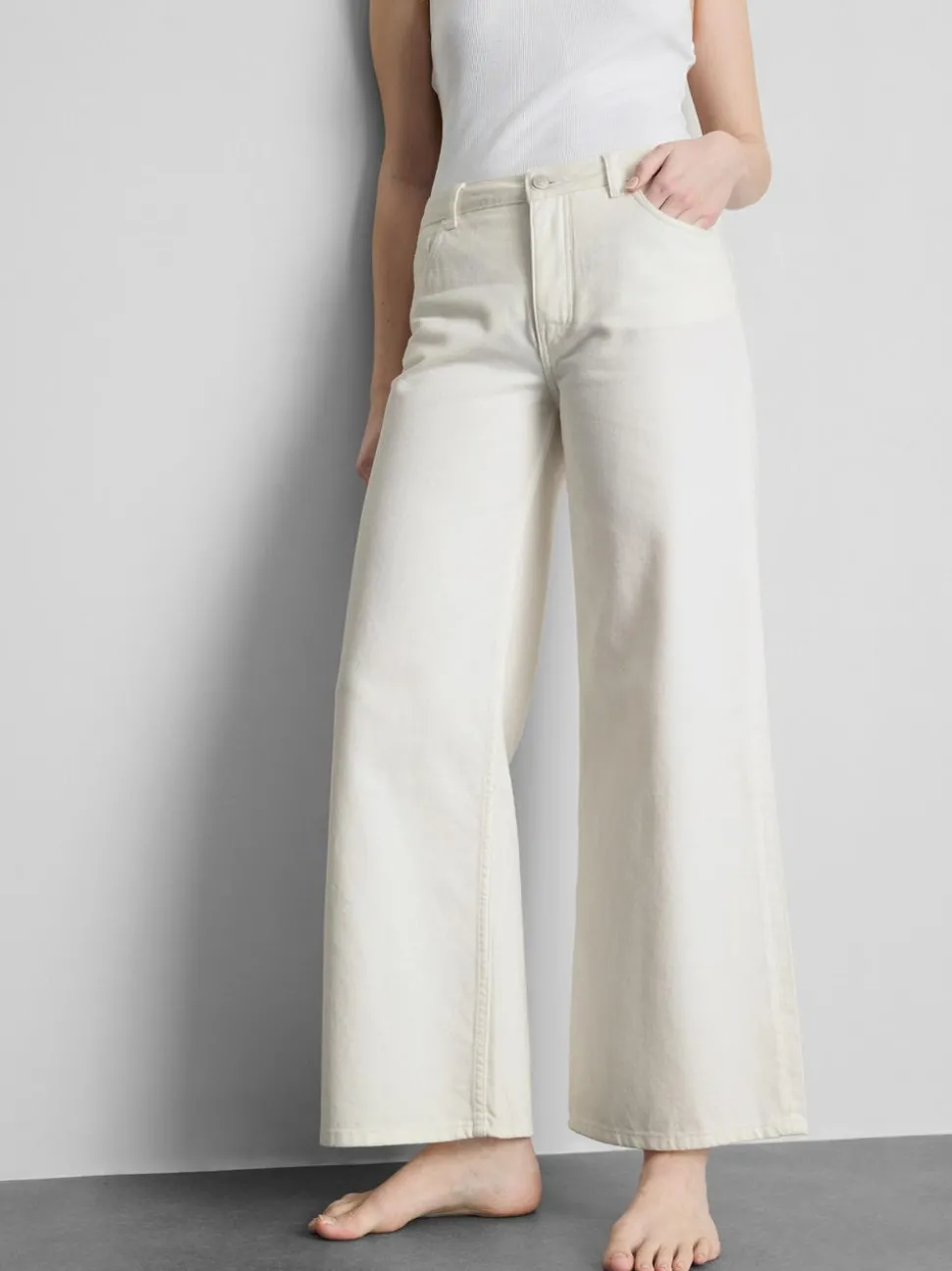 Weite Baumwoll-Jeans mit mittlerer Leibhöhe